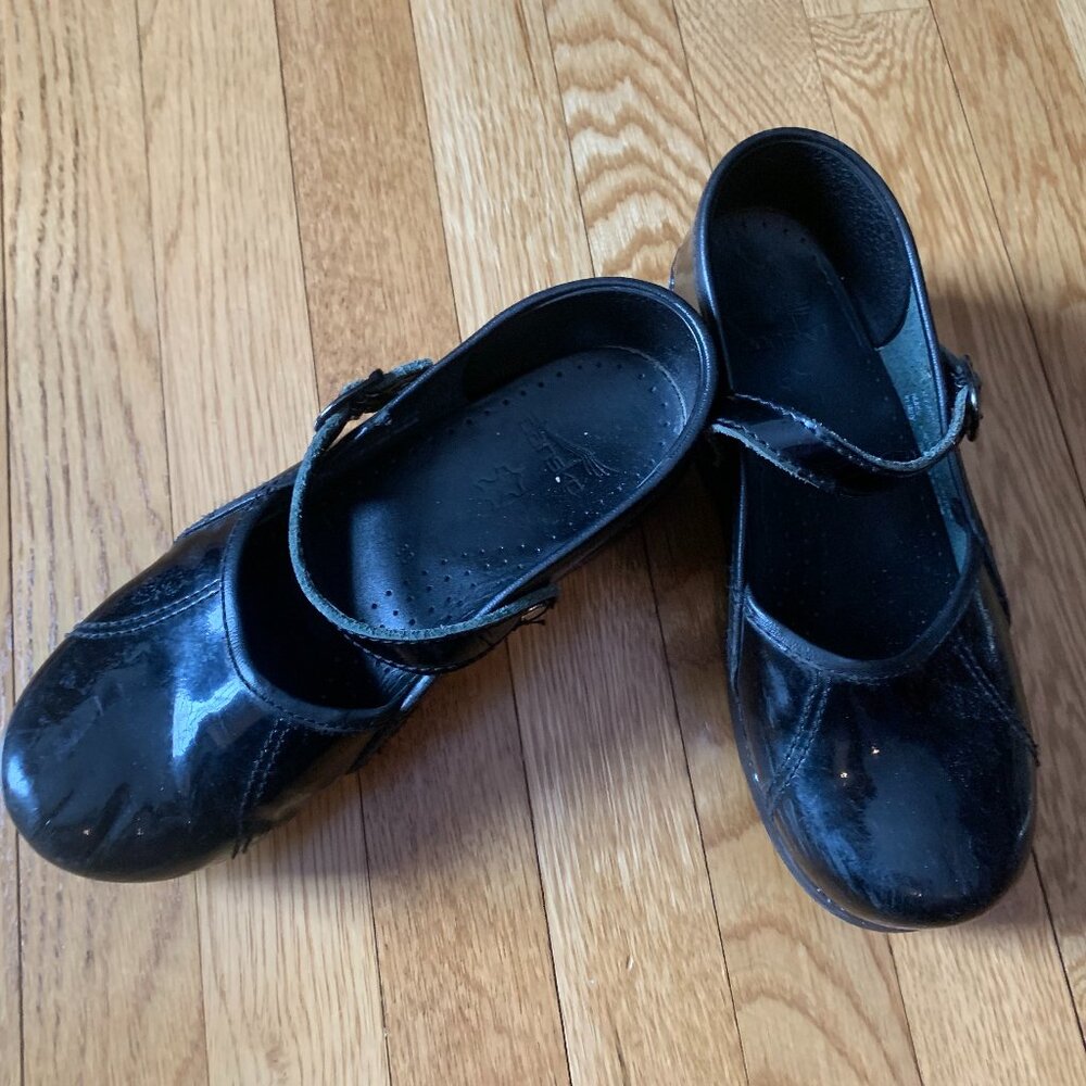 Dansko black patent leather Mary Janes, size 38